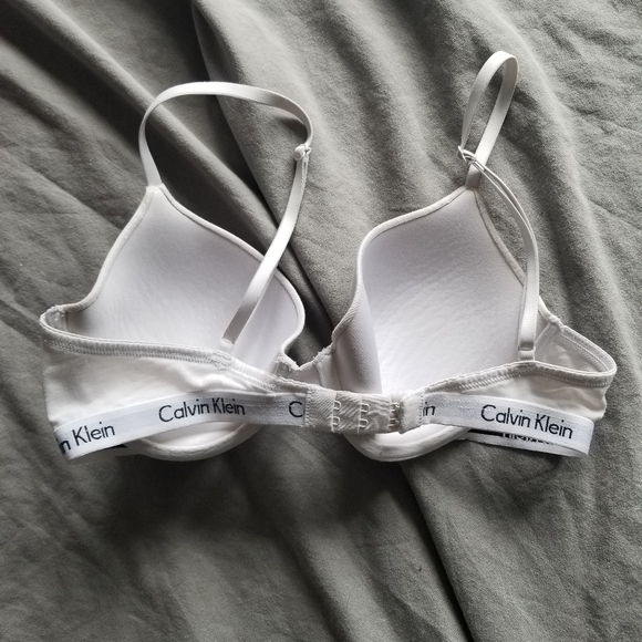 Calvin Klein bra - Picture 1 of 2